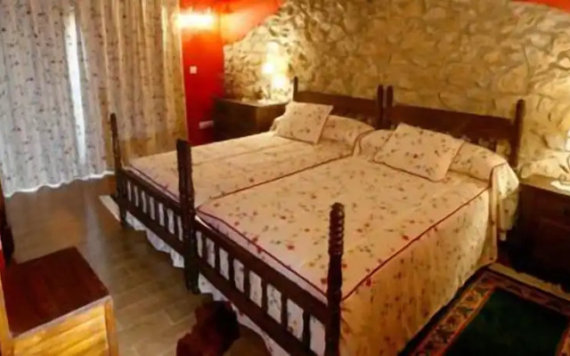 Posada Rural El Trenti de Corona