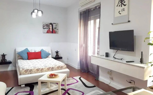 Studio in Madrid, With Wonderful City View, Balcony and Wifi