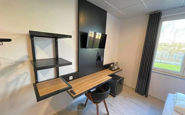 Yebs Hotel