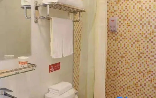 Homeinn Pebble Hotel (Qingdao North Station Licun Pedestrian Street)
