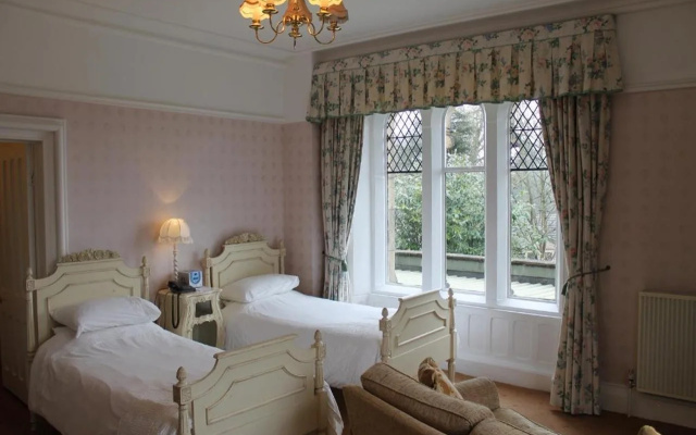 Oakwood Hall