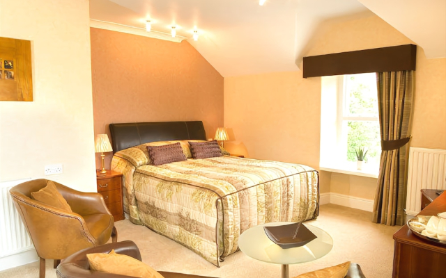 West Vale Country House