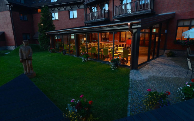 hotelImage