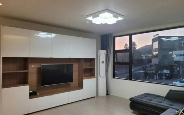 Seogwipo Donnaeko Pension