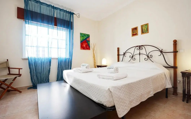 C25 - Town Center Apartment in Lagos