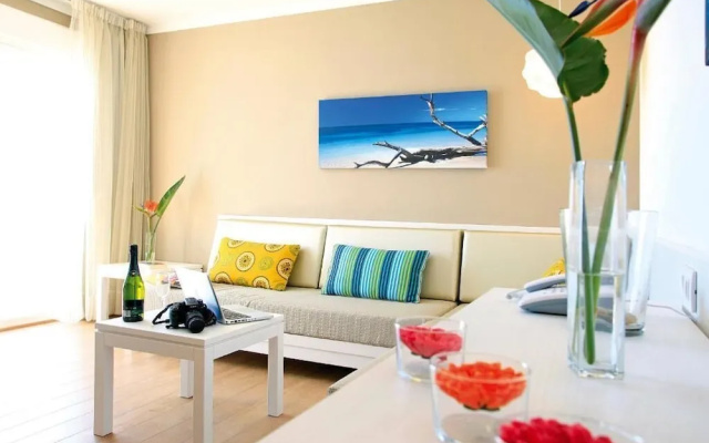 Bellamar Apartments