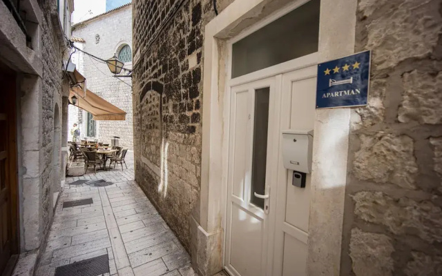 Stone house Lino Trogir