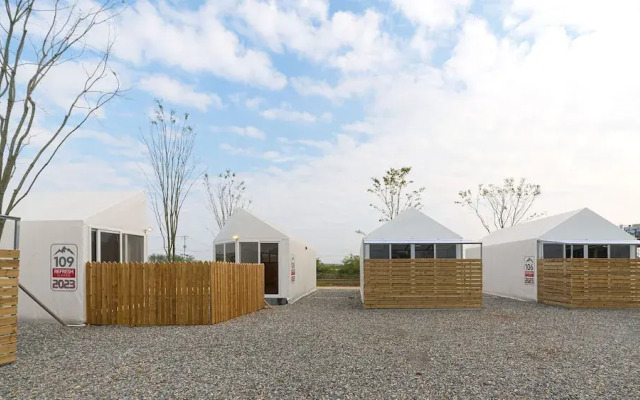 Hwaseong Refresh Glamping & Caravan