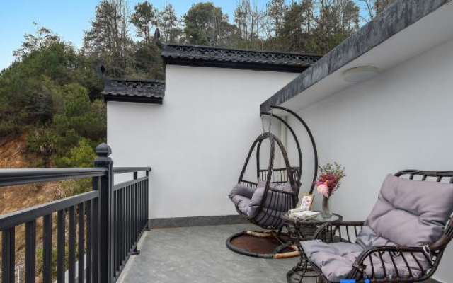 Moon View Home