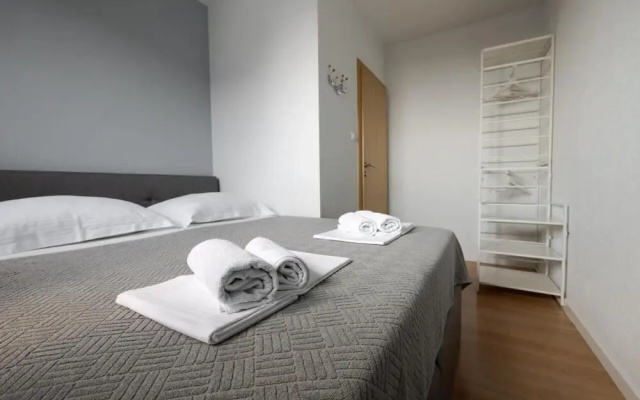 Gianni - Modern & Great Location - A3