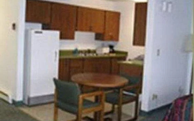Parkwood Inn