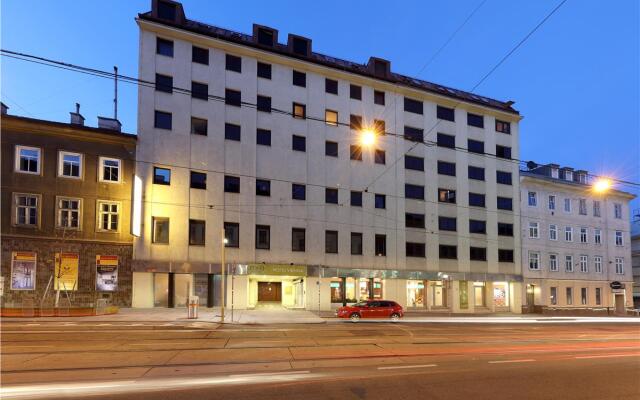 Отель Exe Vienna Австрия, Вена - - забронировать отель Exe Vienna, цены и фото номеров вид на фасад
