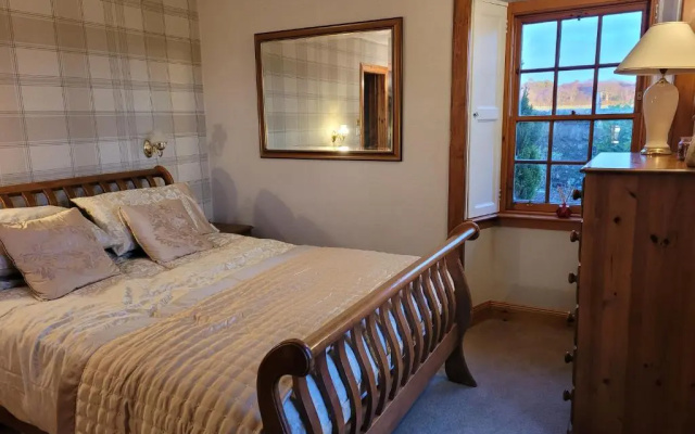 Loanhead cottage