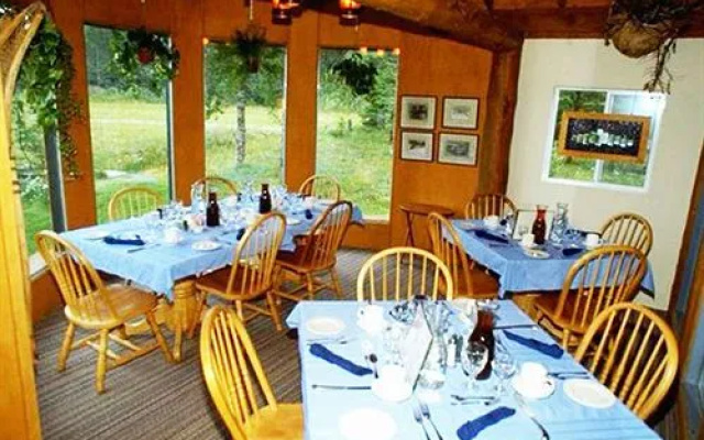 Glacier Bay Country Inn