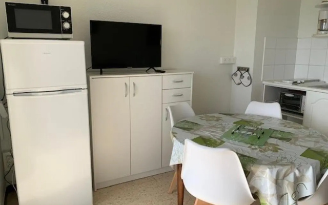 Appartement Balaruc-les-Bains, 1 pièce, 4 personnes - FR-1-503-81