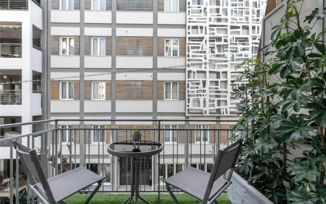 Acropolis Museum Apartment by A&A Residences