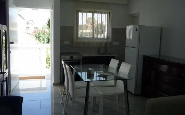 Sandy Beach Apt 26