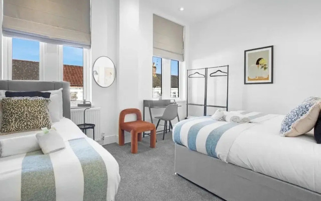 The Family Nest 3-bed Apartment With Parking