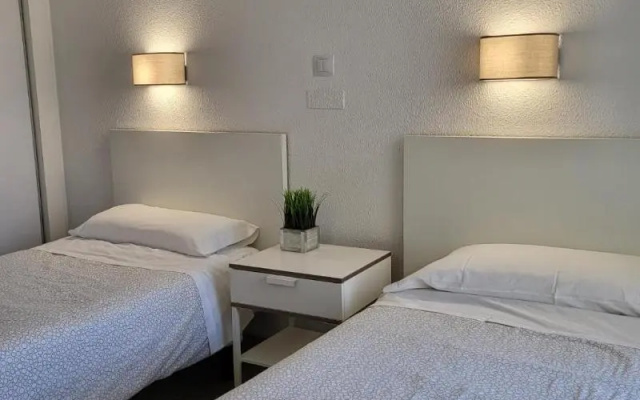 Las Camelias Apartments