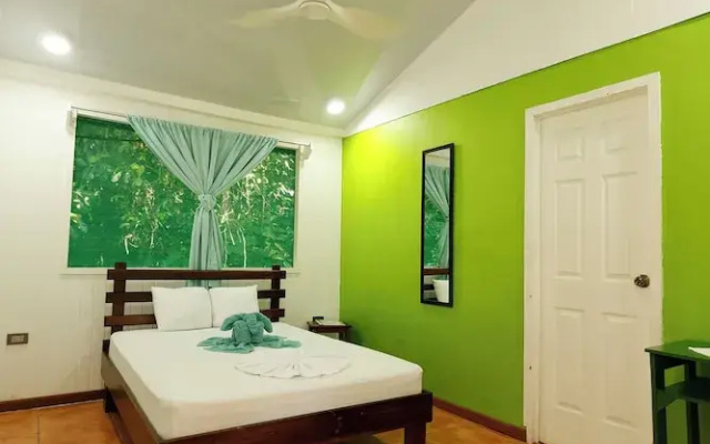 Turtle Beach Lodge