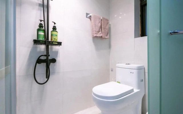 Jingyi Apartment