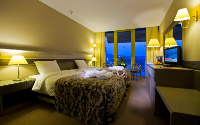 Fantasia Deluxe Hotel