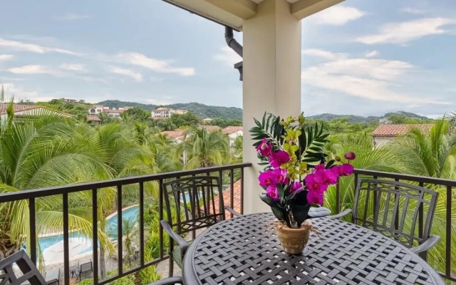 3-Bedroom, 2-Bath Condo Overlooking Pool