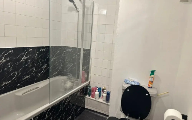Seaside Stay Sleeps 6 With Pets