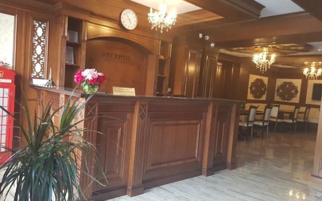 Marina Bay Boutique