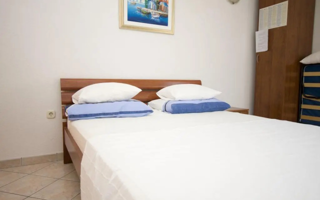 Ella Apartments