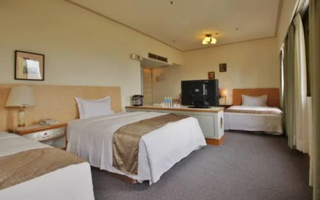 Garden Plaza Hotel