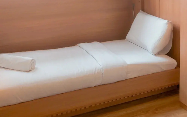 Nice and Cozy 2BR at Parkland Avenue Apartment