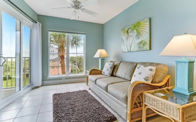 Cozy Beachfront 1BR w/ Stunning Views