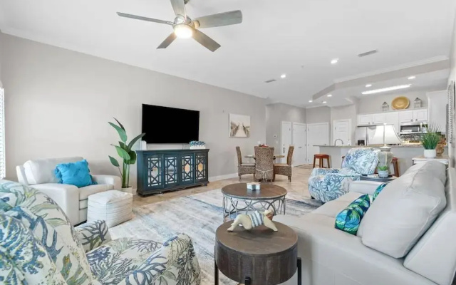Pavilion Palms 203c