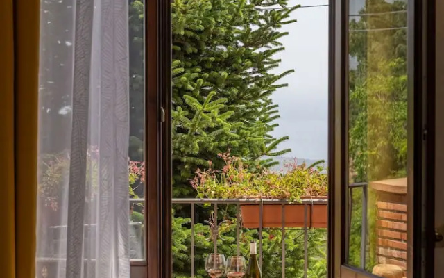 Etna Sunshine Rent Rooms