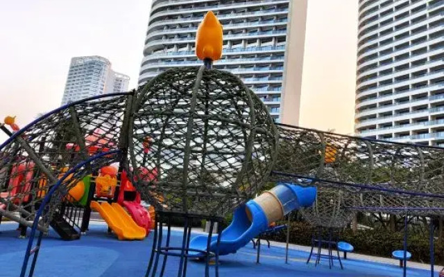Watching the Sunrise Hotel on the Sea