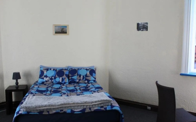 The Courtyard Backpackers