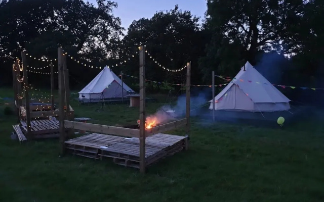 Hippie Hippie Shake Bell Tent - Hang Out Zone