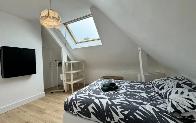 Spacious Group Stay Near Le Mans Circuit