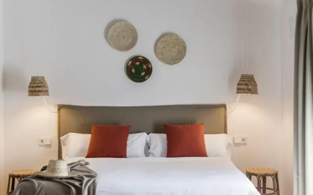 Curolla Petit Hotel