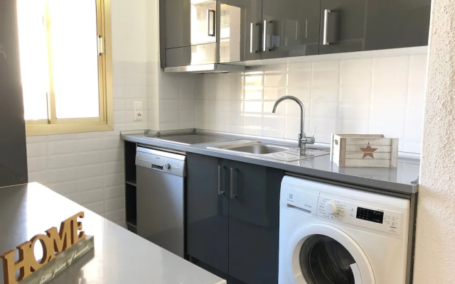 T&H Novelty 415 Family Apartment