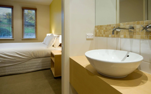 Queensberry Springs Villa 1