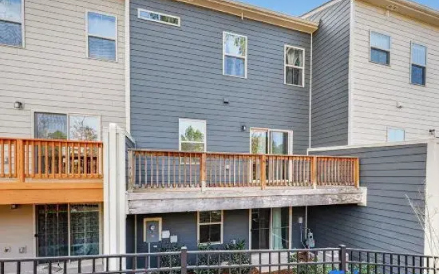 *Cary Spot Premium * + *Fenton, Downtown & RDU*