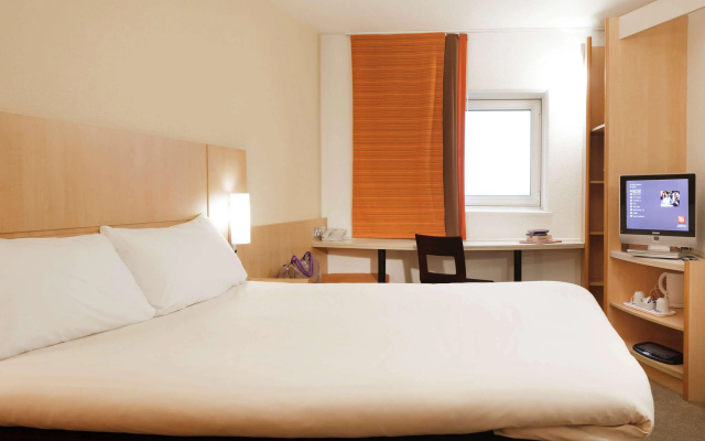 ibis Cardiff Centre