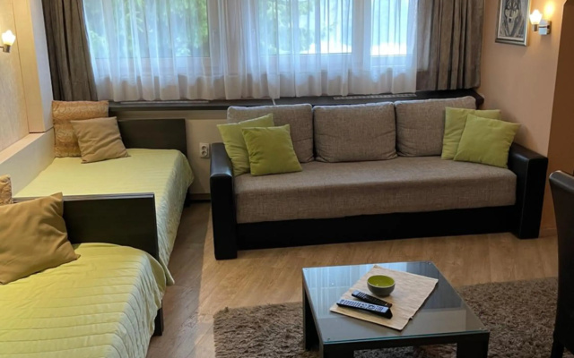 Apartment Brvenik Plus