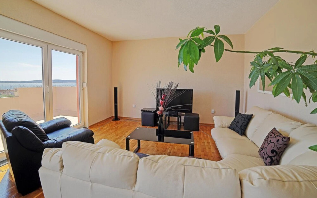 Amazing Home in Kastel Gomilica With Wifi and 2 Bedrooms