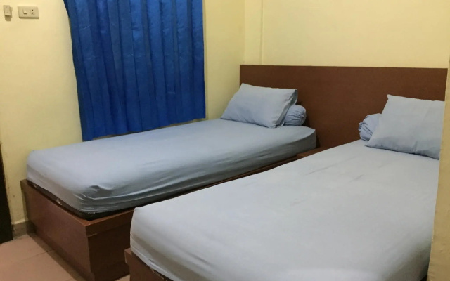 OYO Life 1149 Hotel Mustika