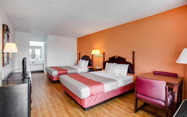 Motel 6 White House, TN