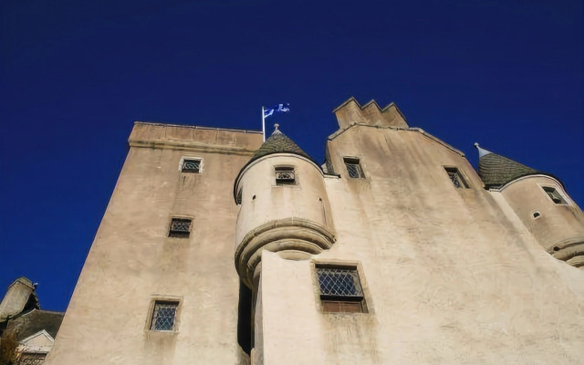 Leslie Castle