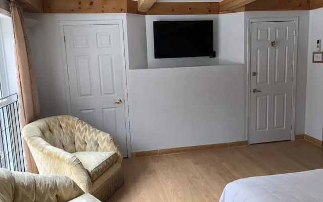 Timber House Resort